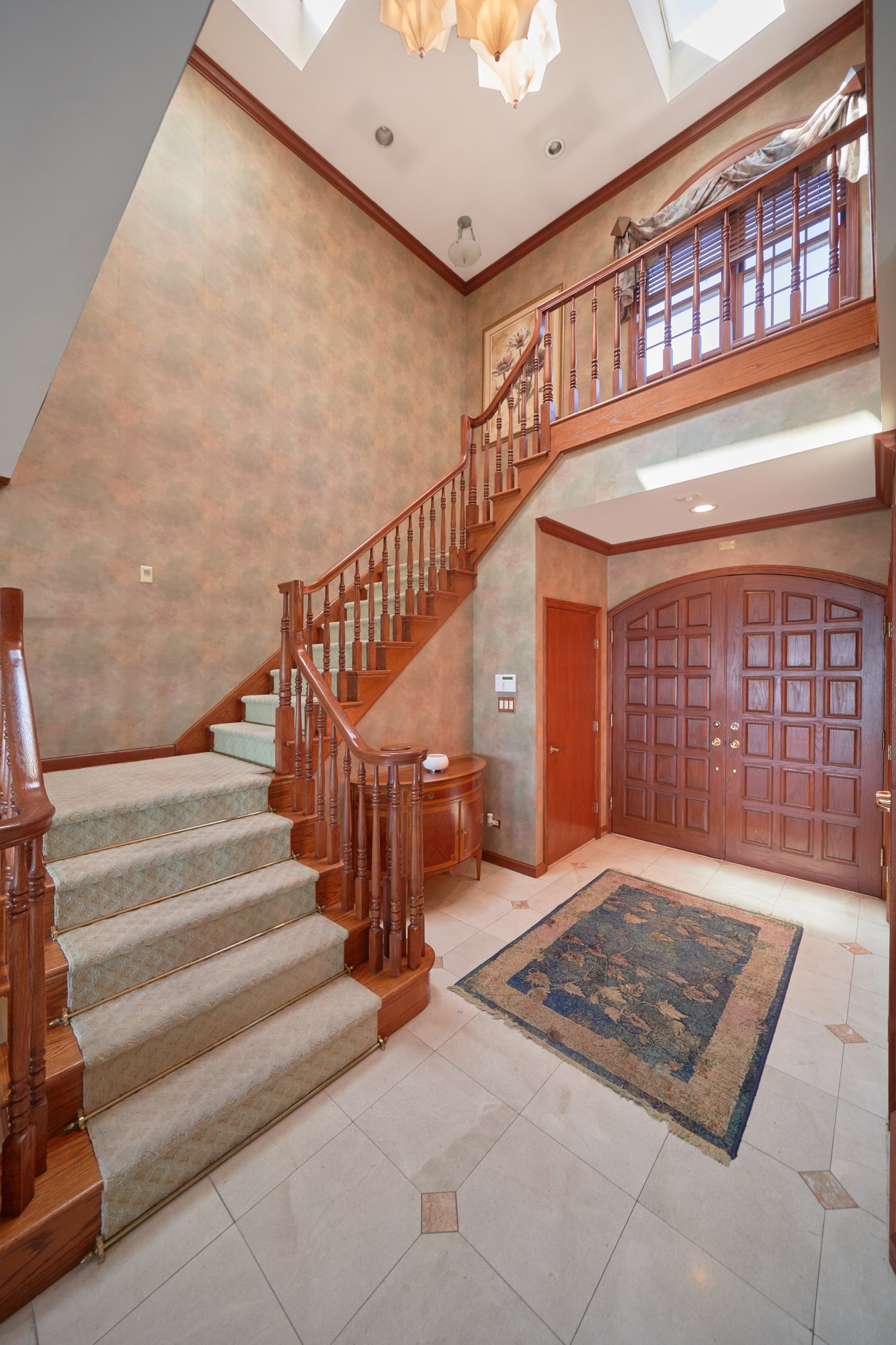 3411 Country Club Road Bronx, NY 10465 - Photo 15 of 54 a view of an entryway