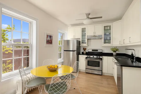 $1,525,000 | 89 State Street, Unit 5 | Brooklyn Heights