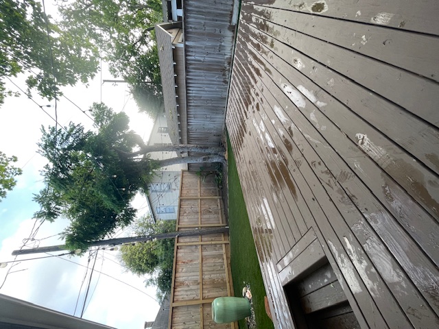 1120 Winston Street Houston, TX 77009 - Photo 3 of 29 a view of a backyard