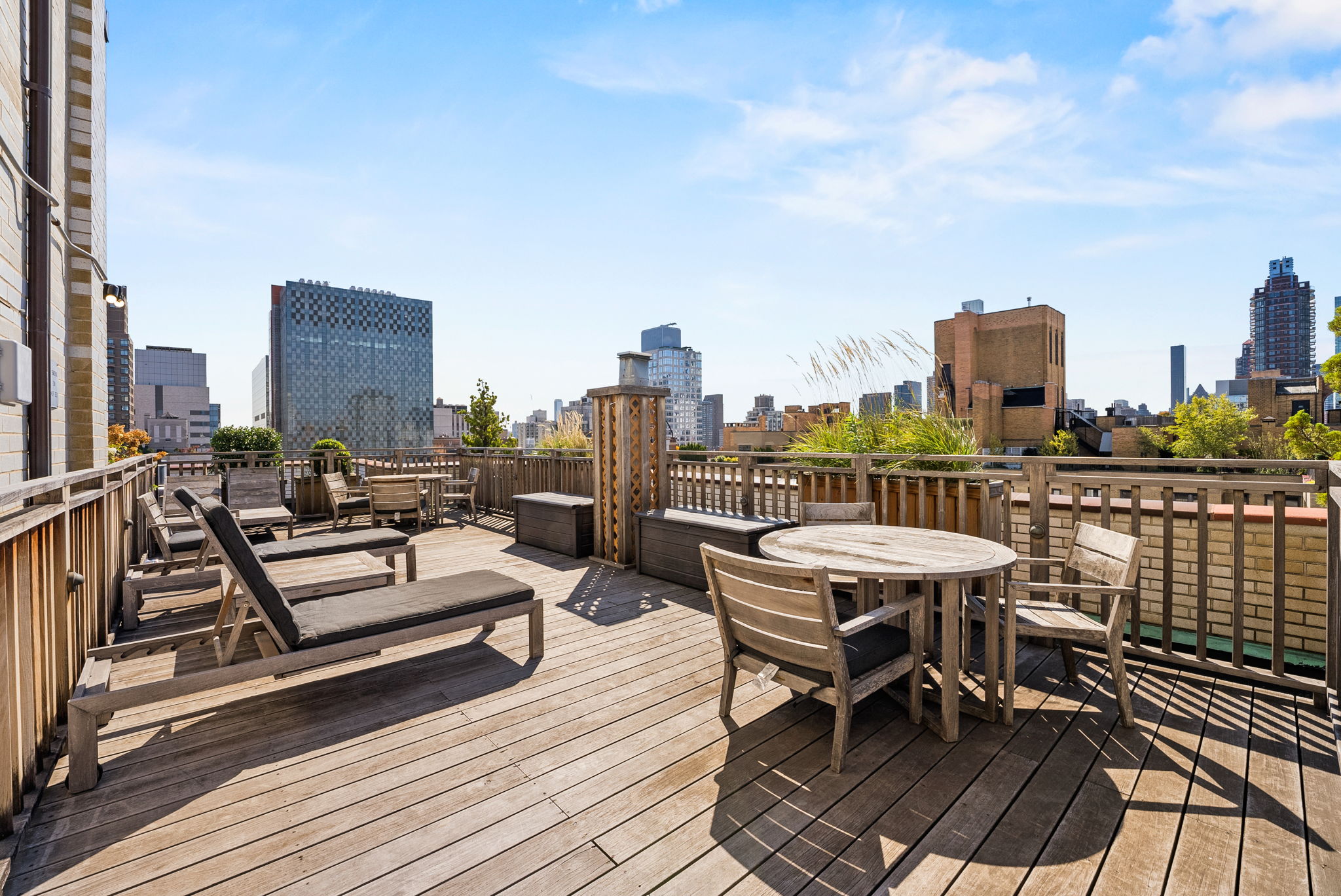 301 East 69th Street, Unit 14A Manhattan, NY 10021 - Photo 11 of 13