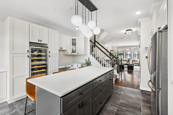 $8,000 | 436 Albany Court, West New York, NJ 07093