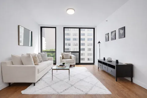 $1,395,000 | 360 East 89th Street, Unit 5C | Upper East Side