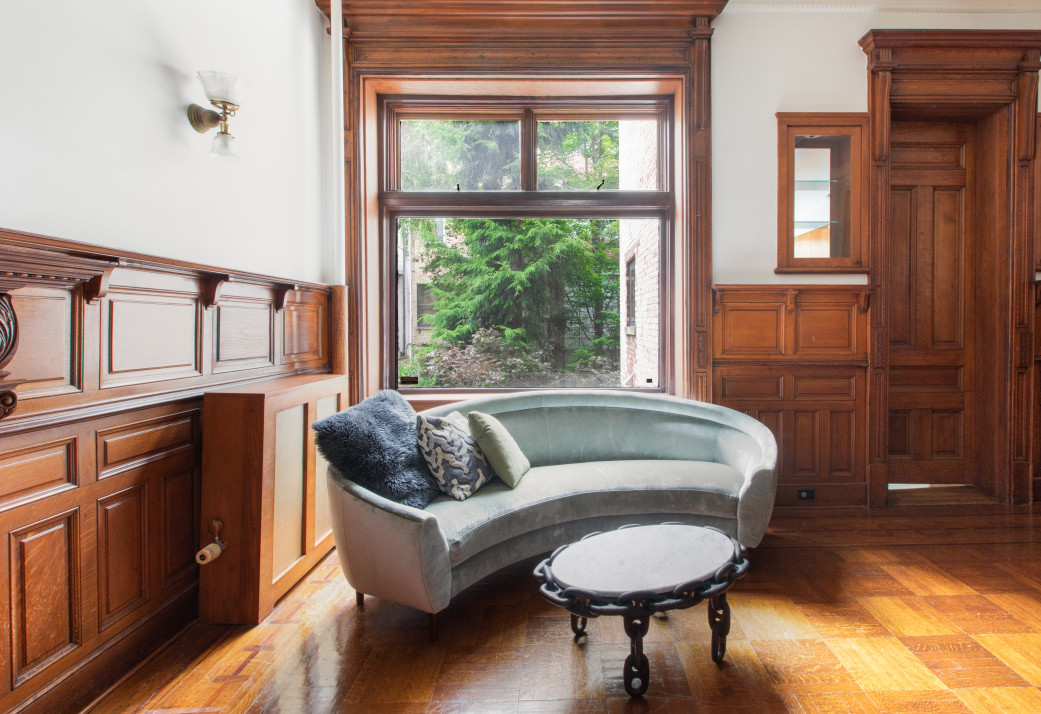 27 West 87th Street, Unit 1 Manhattan, NY 10024 - Photo 3 of 12 a living room with furniture and a window