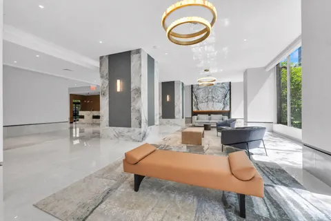 $635,000 | 150 West End Avenue, Unit 10P | Upper West Side