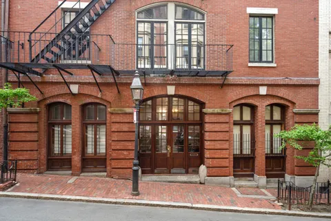 $1,500,000 | 40 Joy Street, Unit 13, Boston, MA 02114