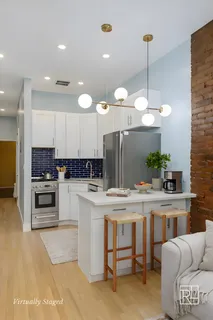 $455,000 | 152 East 83rd Street, Unit 1D | Upper East Side