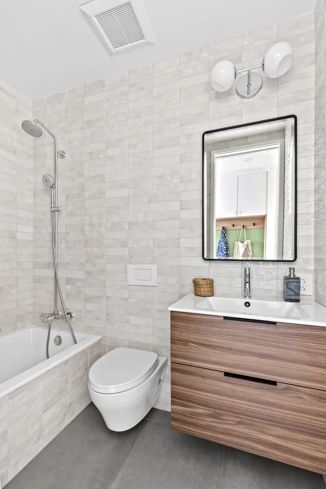 $1,645,000 | 489 7th Avenue, Unit 3 | Park Slope