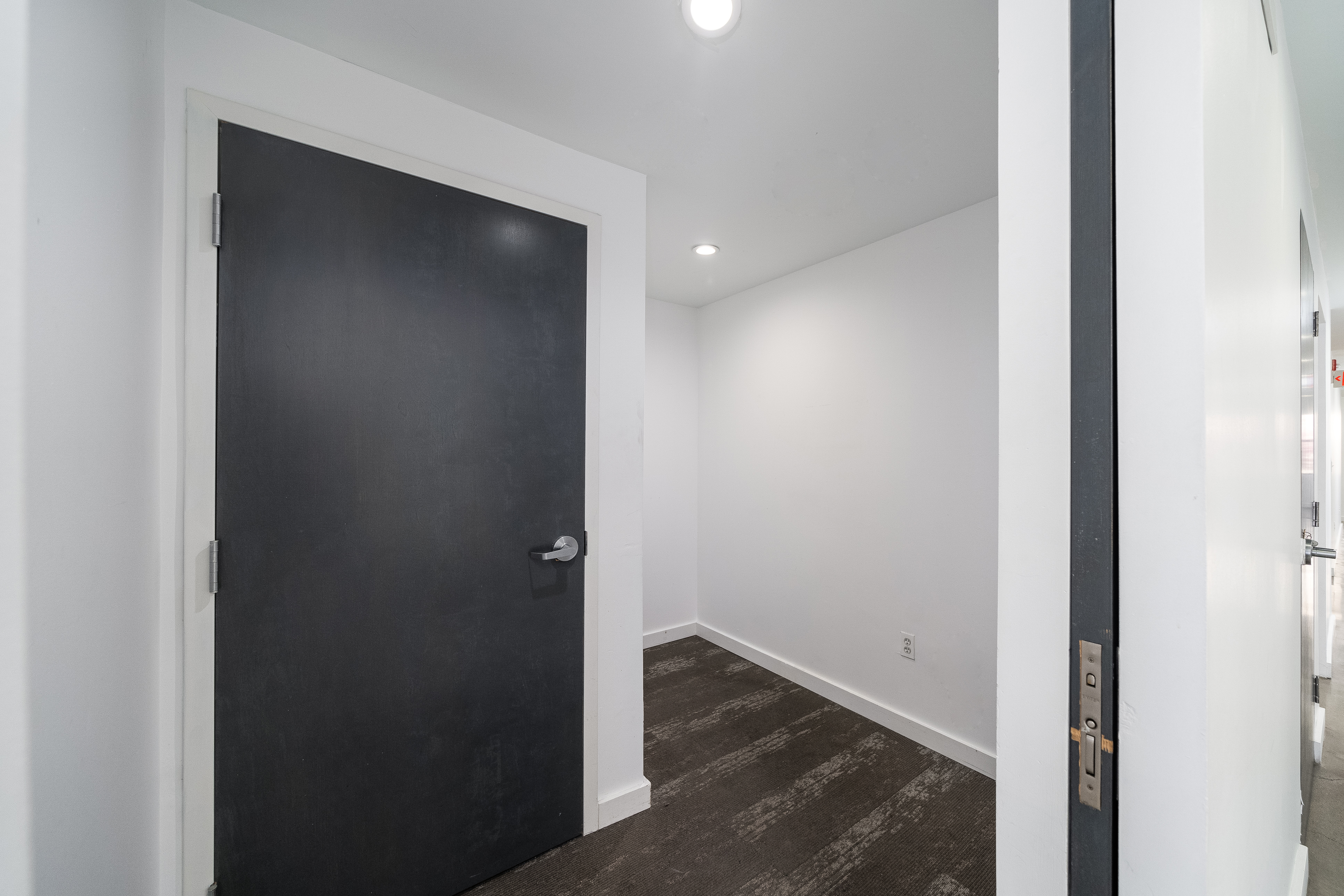 258 Newark Street, Fl 4 Hoboken, NJ 07030 - Photo 19 of 35 a view of hallway with a hallway