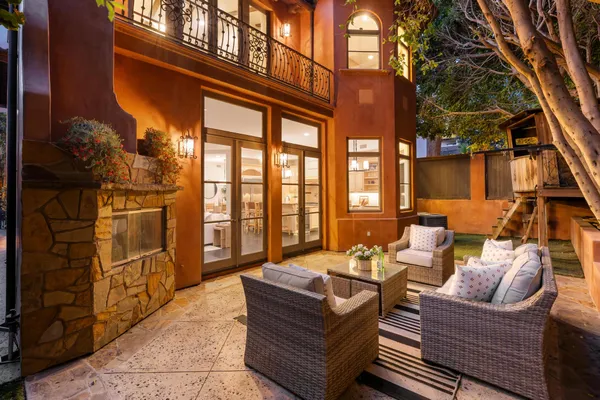 $4,600,000 | 2516 Walnut Avenue, Manhattan Beach, CA 90266
