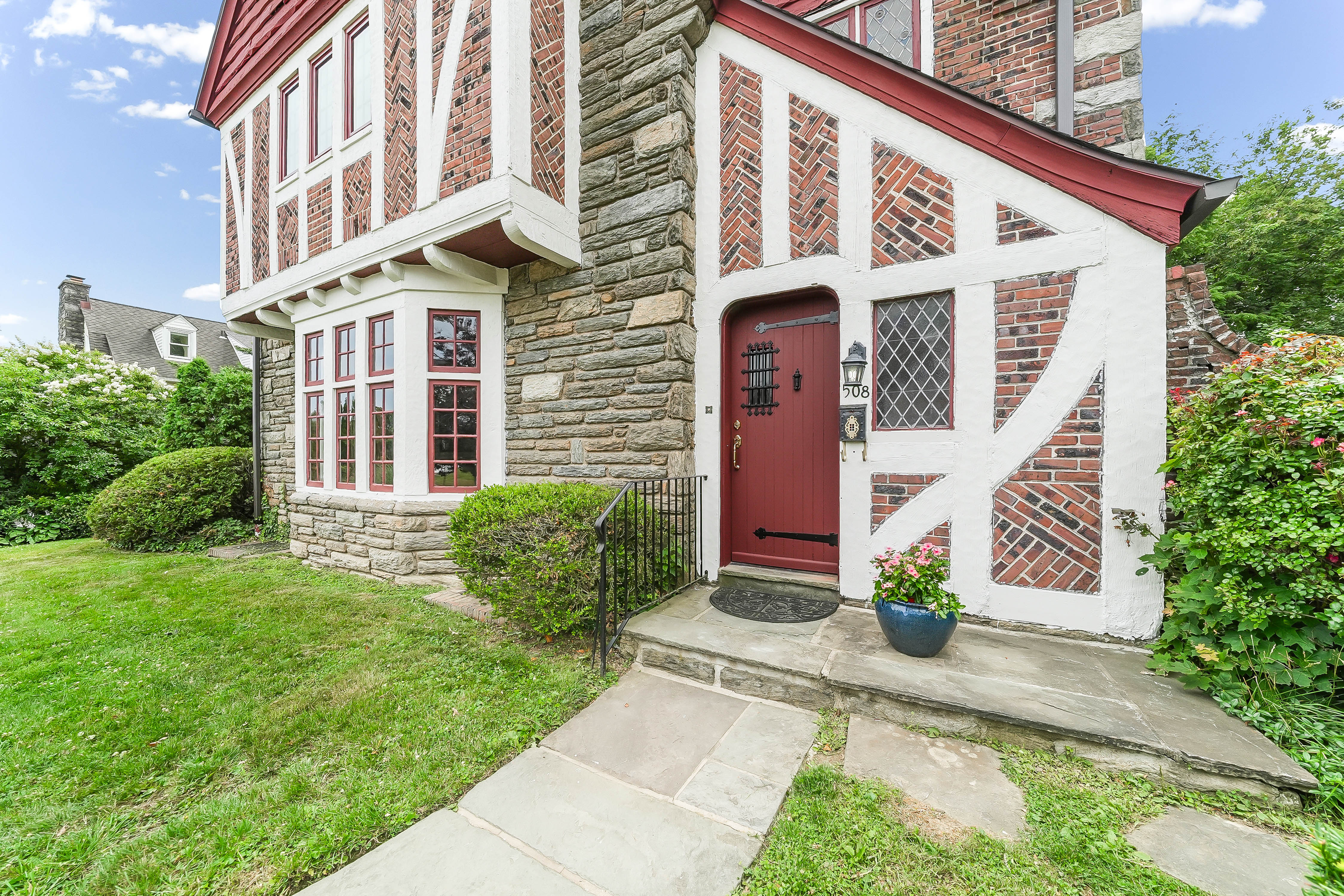 508 Brookfield Road Drexel Hill, PA 19026 - Photo 3 of 51
