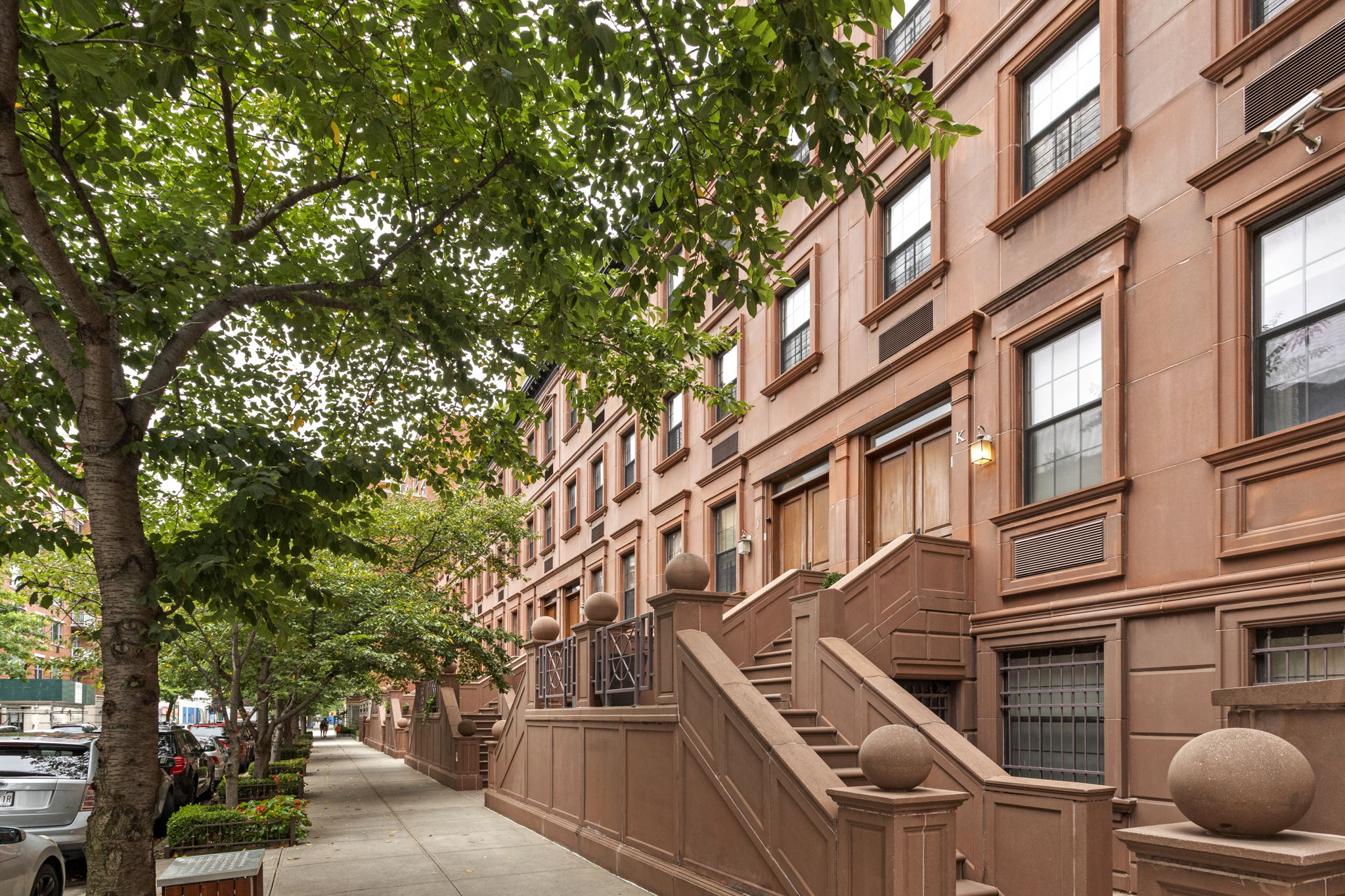 313 West 119th Street, Unit PHE Manhattan, NY 10027 - Photo 13 of 19 front view of a building