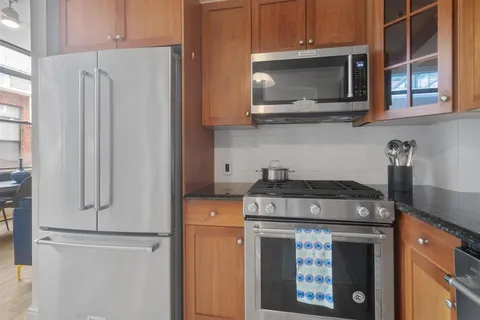 $725,000 | 300 Communipaw Avenue, Unit 154, Jersey City, NJ 07304