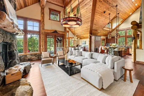 $3,395,000 | 8401 Jake Teeter Drive, Truckee, CA 96161