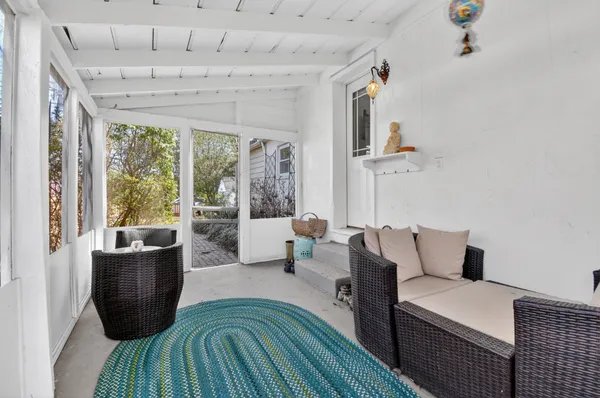 $869,000 | North Buchanan Street, Arlington, VA 22207