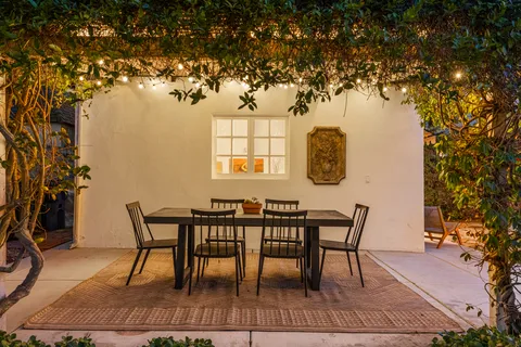 $1,849,000 | 926 Burnside Avenue, Los Angeles, CA 90036