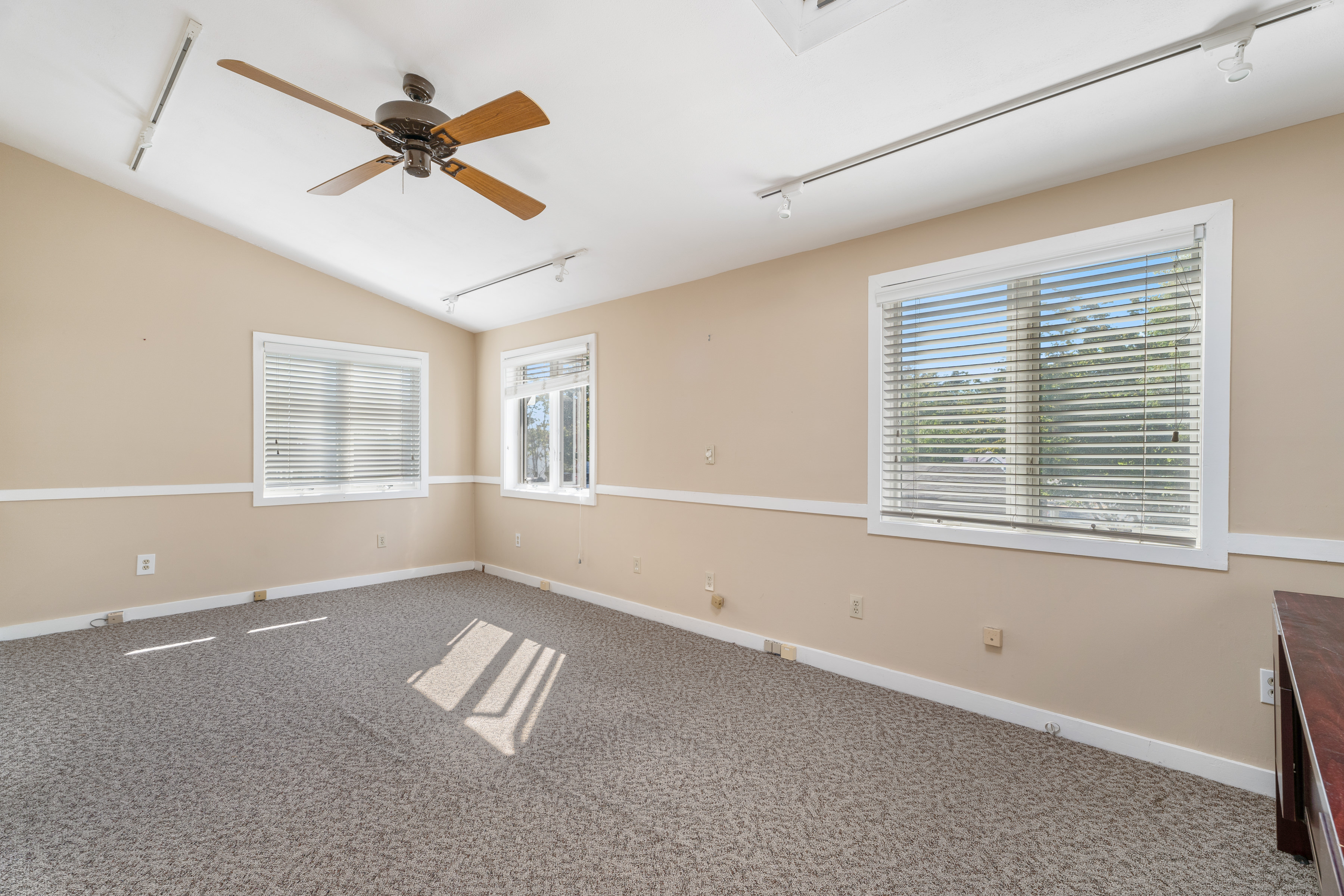 3 Railroad Avenue East Hampton, NY 11937 - Photo 36 of 42 Gallery Image 36