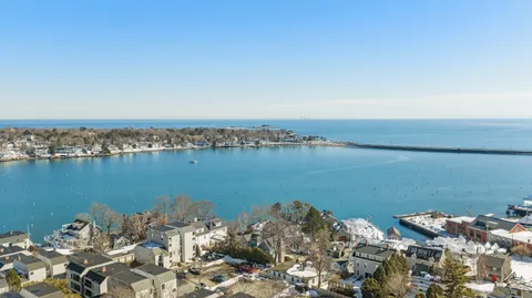 $2,595,000 | 10 Redstone Lane, Marblehead, MA 01945