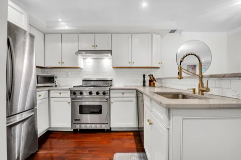 $2,000,000 | 481 Henry Street, Unit GARDEN | Cobble Hill