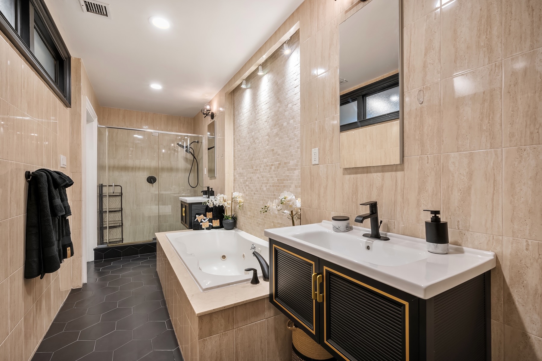 208 West 112th Street, Unit TRIPLEX Manhattan, NY 10026 - Photo 7 of 9