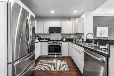 $798,000 | 1 Lakeside Drive, Unit 911, Oakland, CA 94612