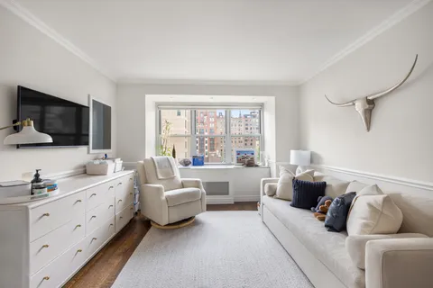 $1,995,000 | 150 East 77th Street, Unit 10D | Lenox Hill