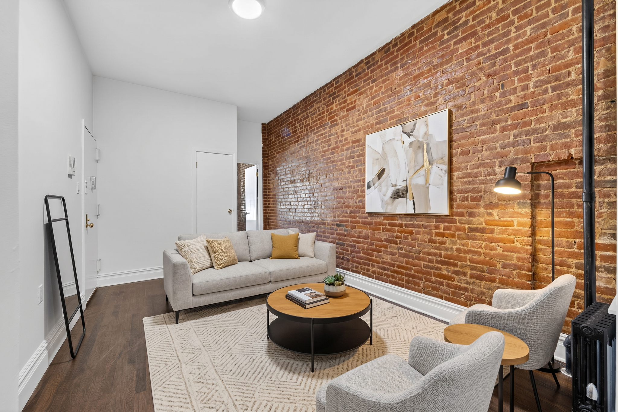 326 East 94th Street, Unit 1E Manhattan, NY 10128 - Photo 2 of 7