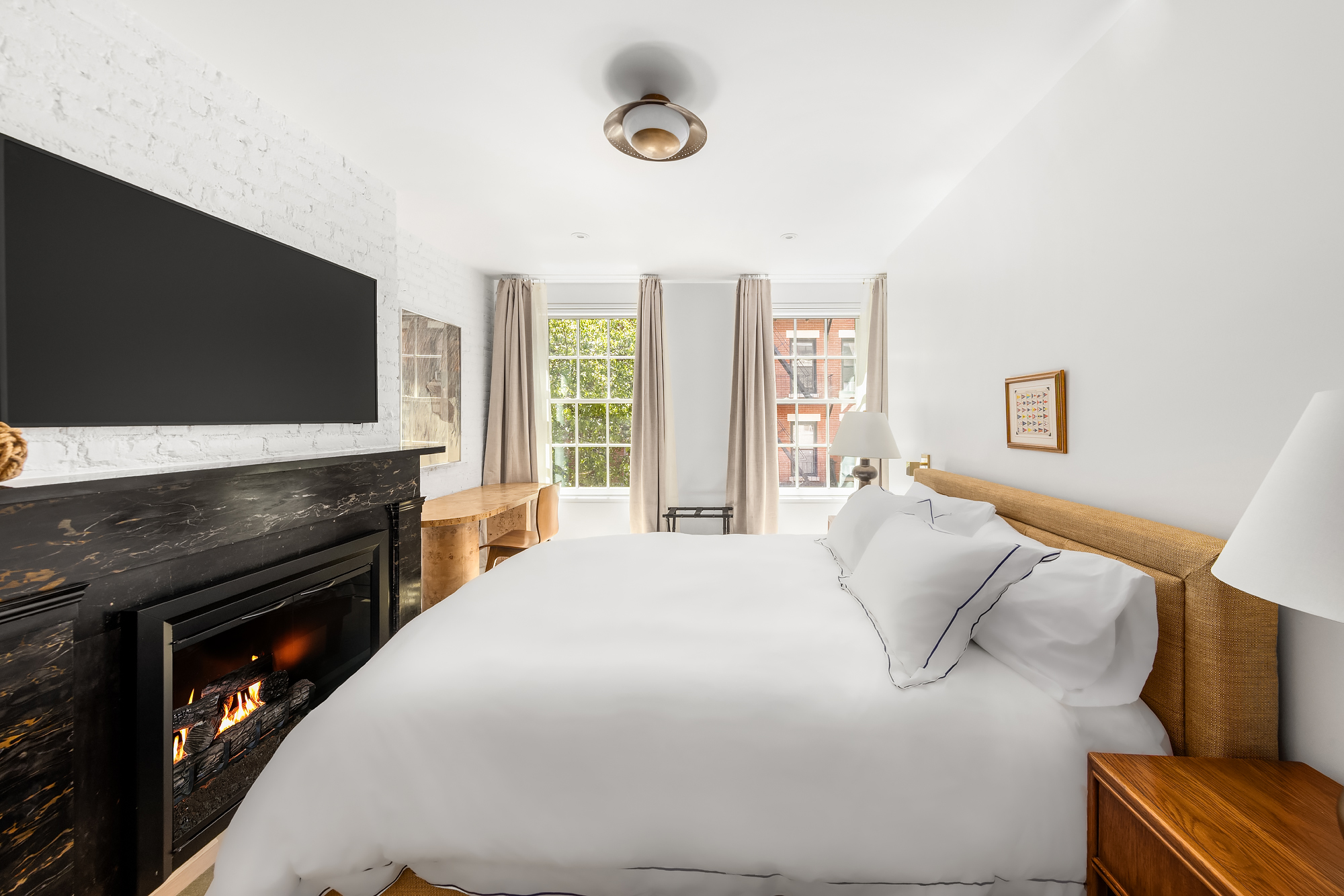 21 Cornelia Street Manhattan, NY 10014 - Photo 22 of 26