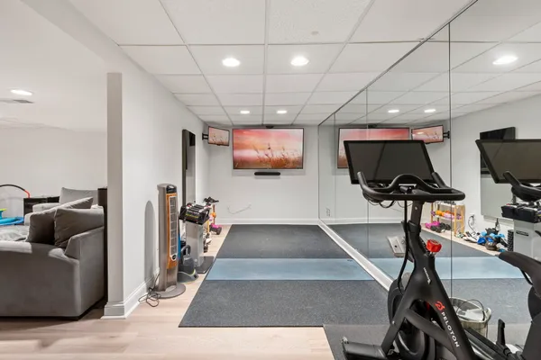 Contact Agent | 201 Wolf Lane, Ambler, PA 19002