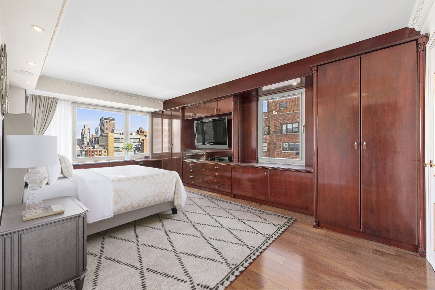 303 East 57th Street, Unit 11L Manhattan, NY 10022 - Photo 6 of 8 Gallery Image 6
