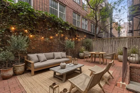 $1,325,000 | 425 West 24th Street, Unit 1F | Chelsea