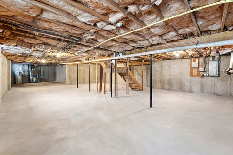 $1,850,000 | 133 Malloy Drive, East Quogue, NY 11942