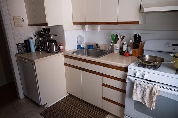 31-74 33rd Street, Unit 2R Queens, NY 11106 - Photo 9 of 10