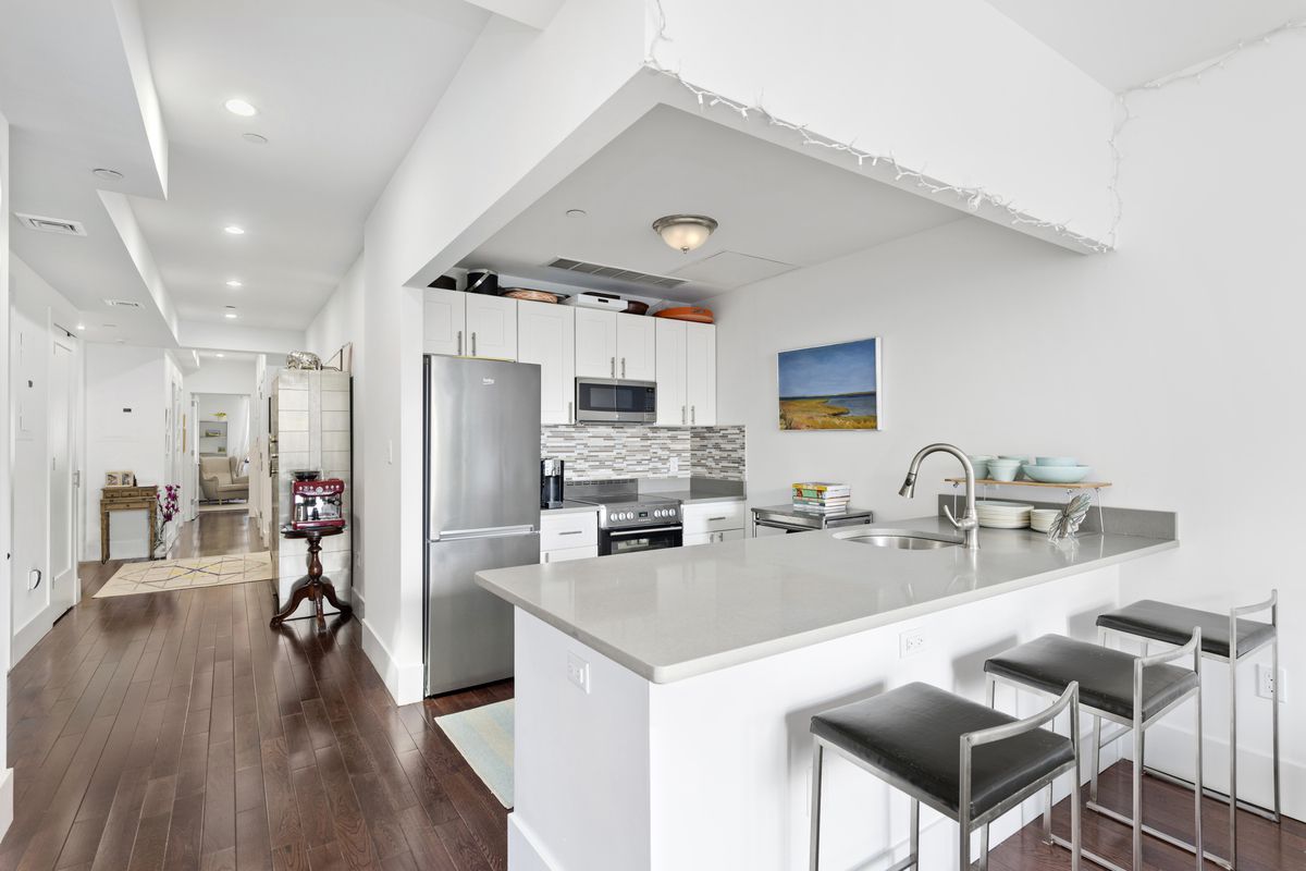 413 East 78th Street, Unit PH Manhattan, NY 10075 - Photo 2 of 9