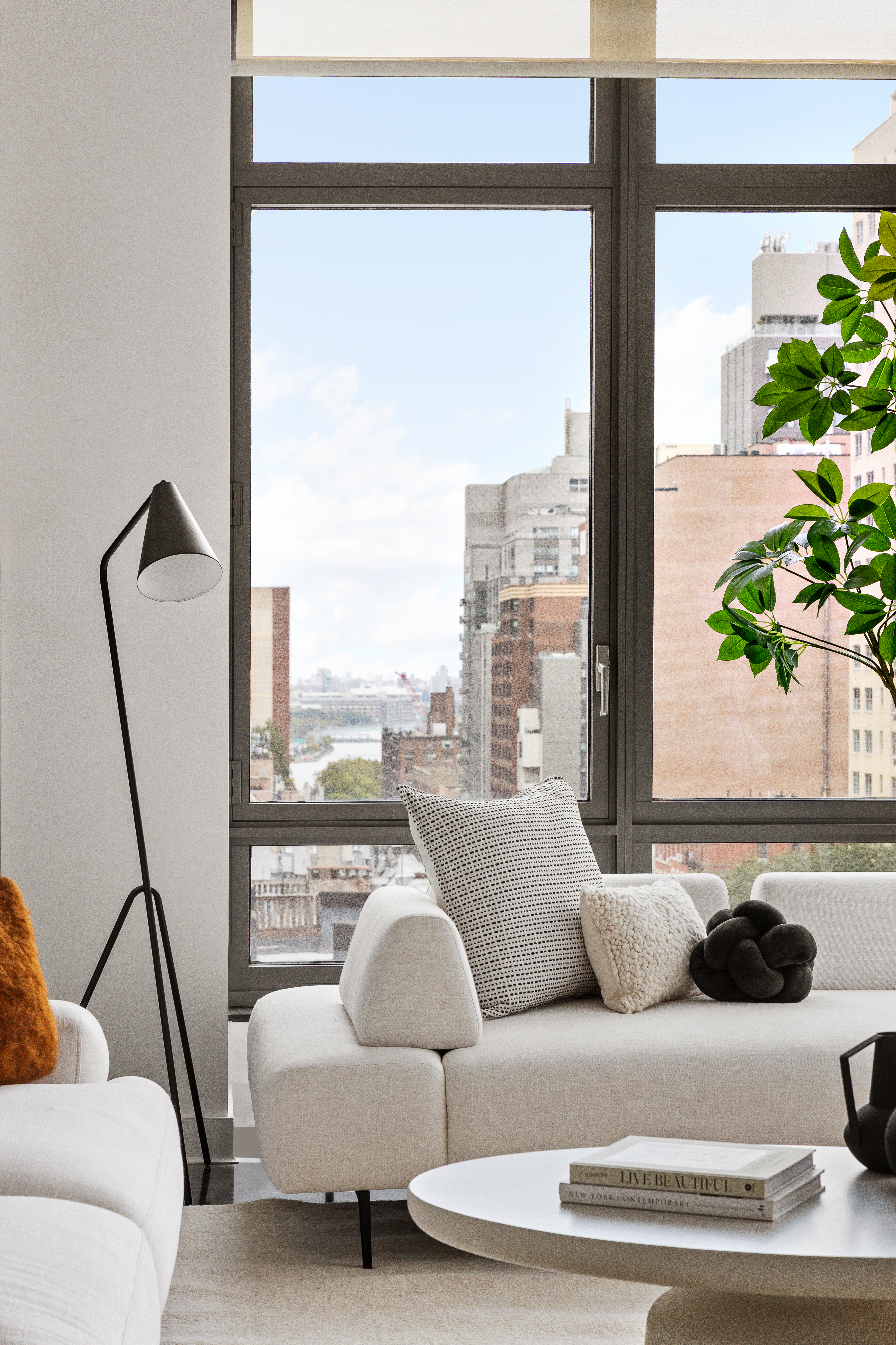 450 East 83rd Street, Unit 8B Manhattan, NY 10028 - Photo 4 of 18 Gallery Image 4