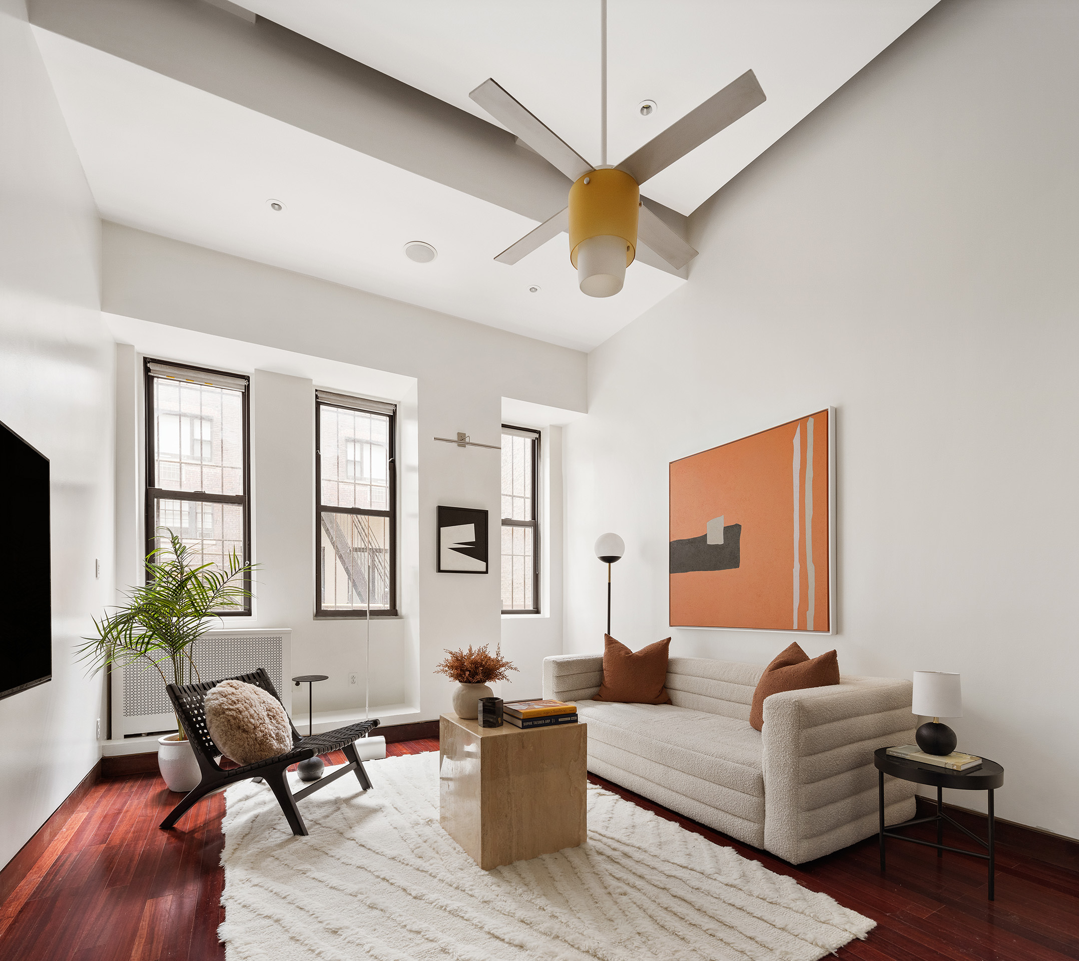 235 East 49th St Unit 1E  