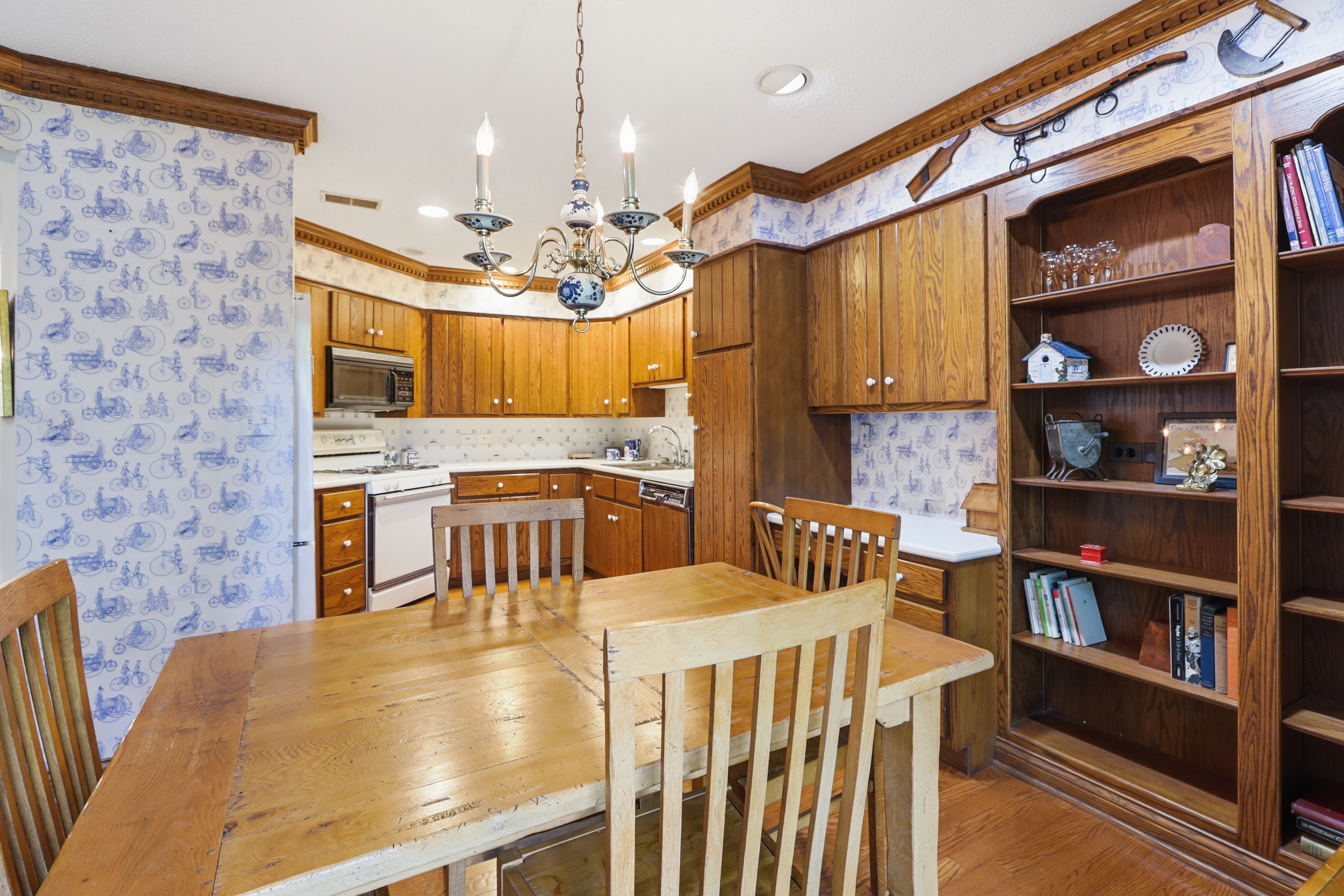 75 Boardwalk Place, Unit 103 Park Ridge, IL 60068 - Photo 12 of 27