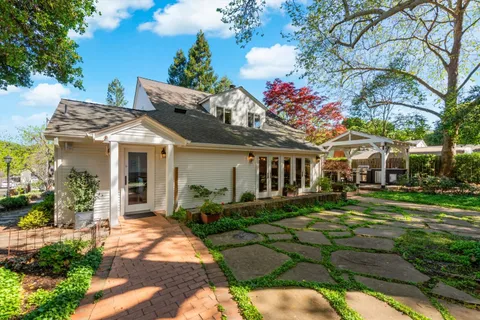 $3,050,000 | 4011 East 3rd Avenue, Napa, CA 94558