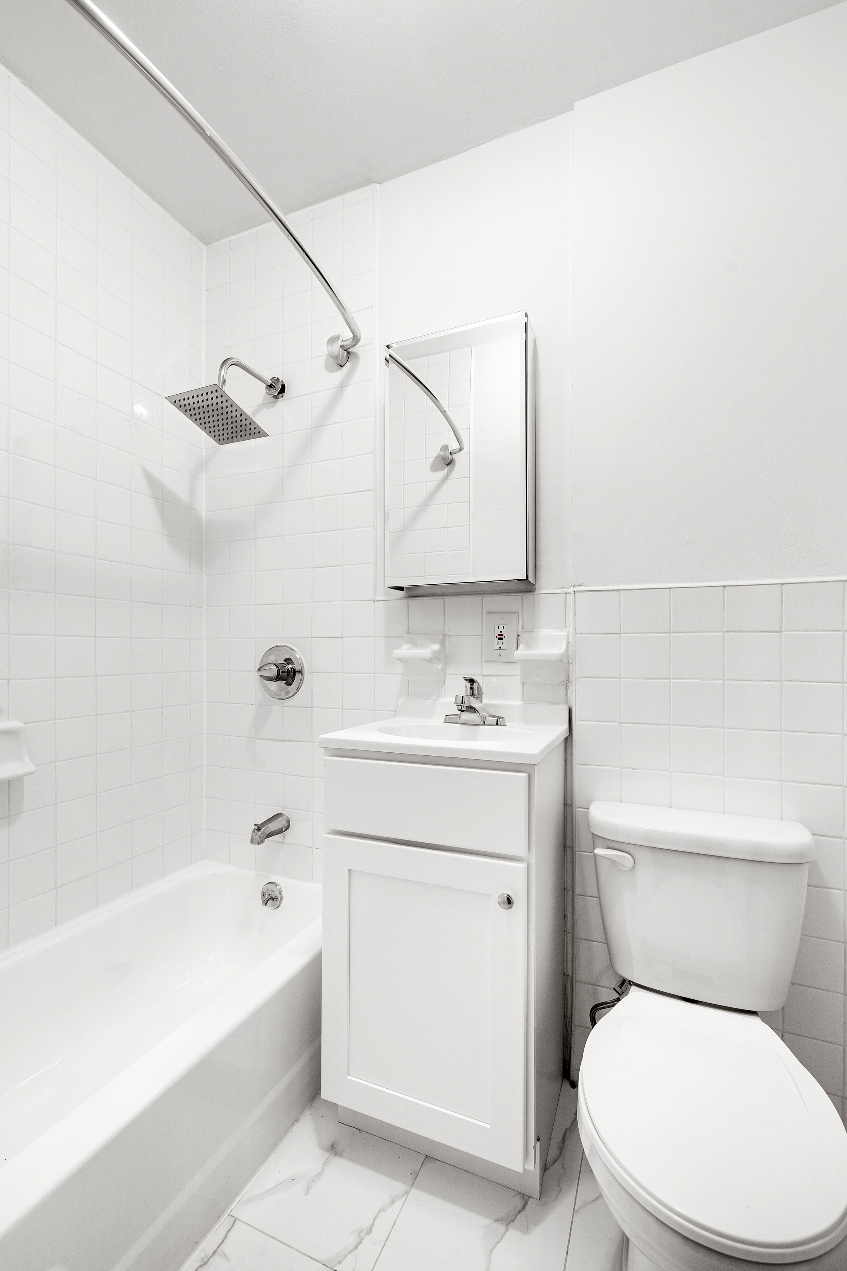 341 West 45th Street, Unit 604 Manhattan, NY 10036 - Photo 3 of 10
