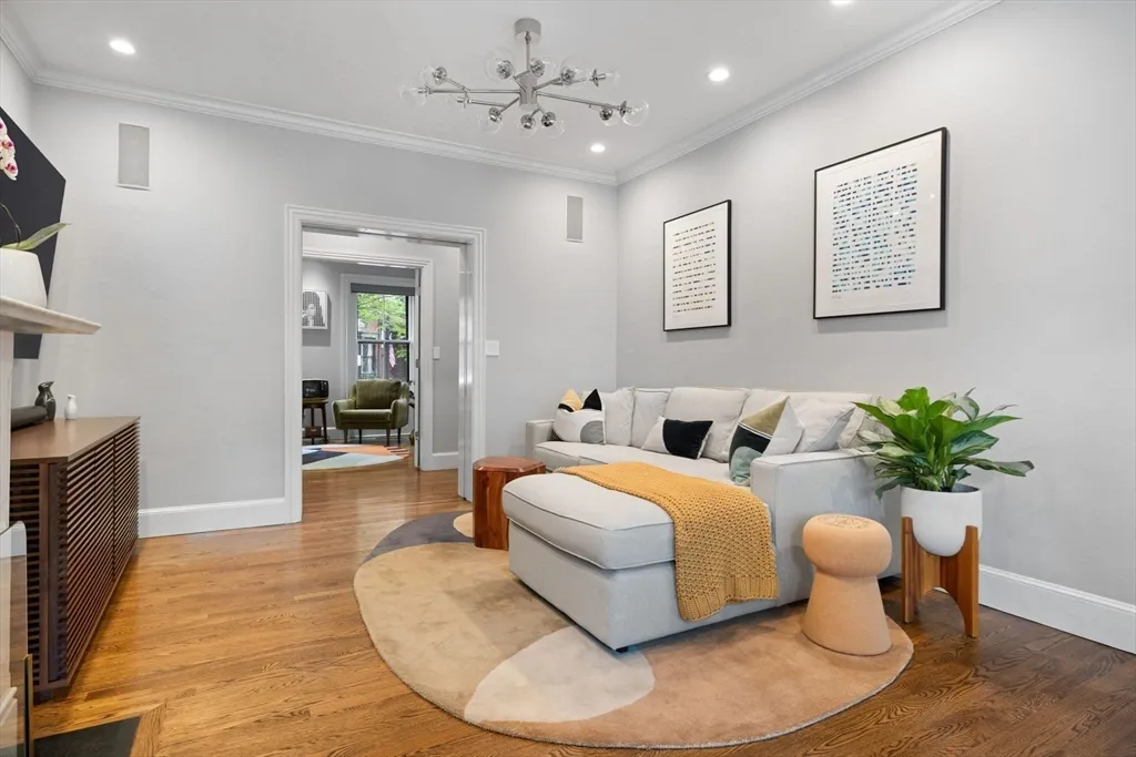 $2,185,000 | 135 West Concord Street, Unit 1, Boston, MA 02118