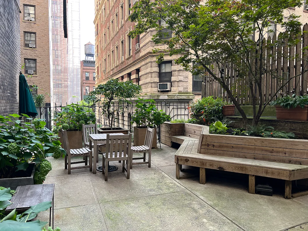 789 West End Avenue, Unit 10C Manhattan, NY 10025 - Photo 15 of 18 a view of a patio
