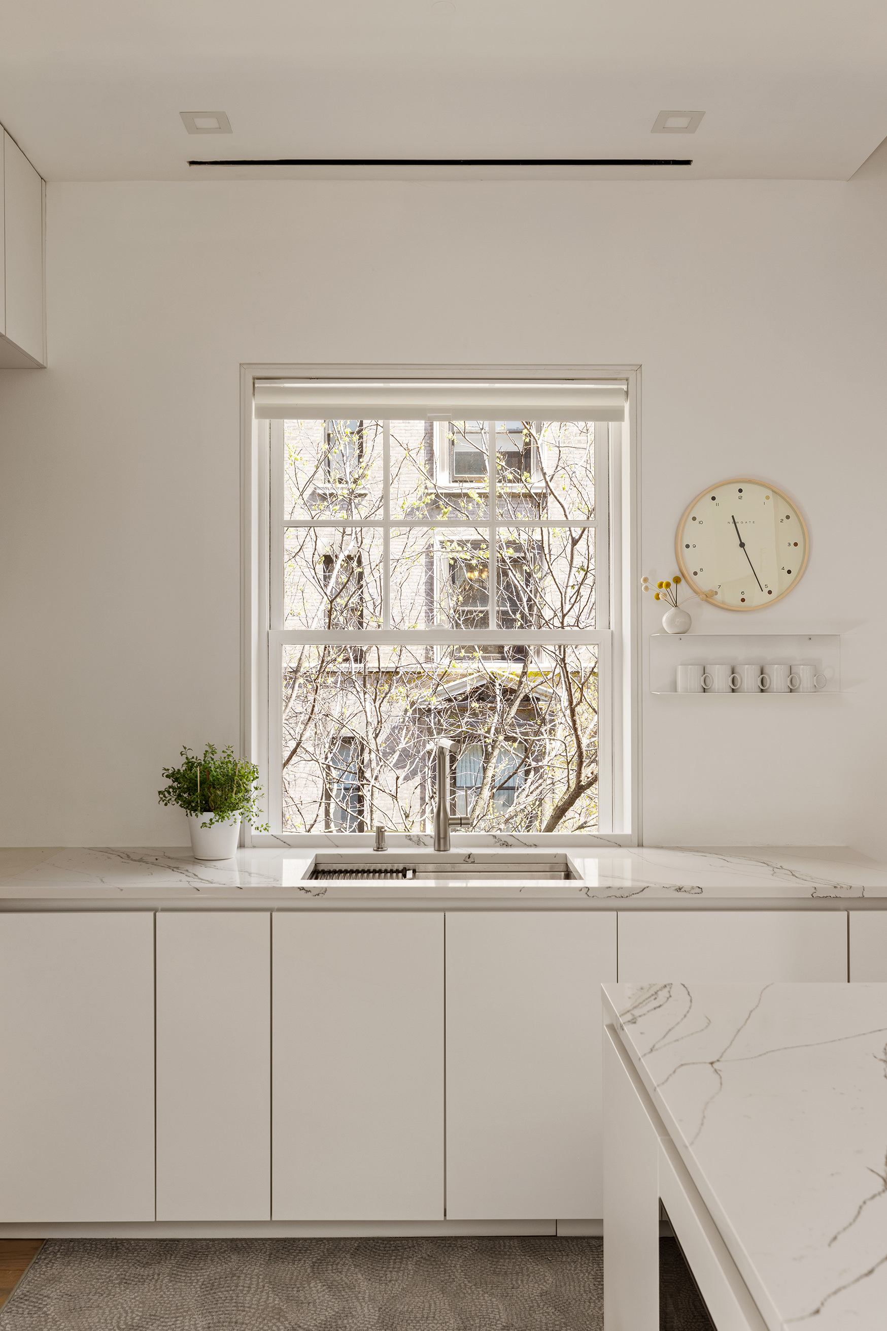 272 West 91st Street Manhattan, NY 10024 - Photo 6 of 30 a close view of dining table