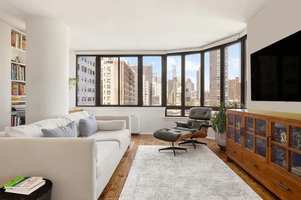 $1,895,000 | 455 East 86th Street, Unit 11A | Upper East Side