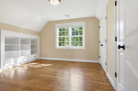 Contact Agent | Cheevers Path, Bedford, MA 01730