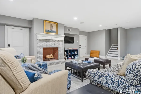 $2,250,000 | 149 Whitehall Avenue, Stonington, CT 06355