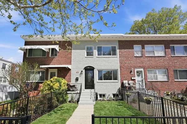 $1,050,000 | South Payne Street, Alexandria, VA 22314