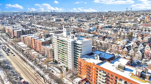 $950,000 | 370 Ocean Parkway, Unit 8H | Kensington