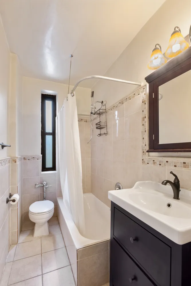 $175,000 | 860 Grand Concourse, Unit 4J | Concourse Village