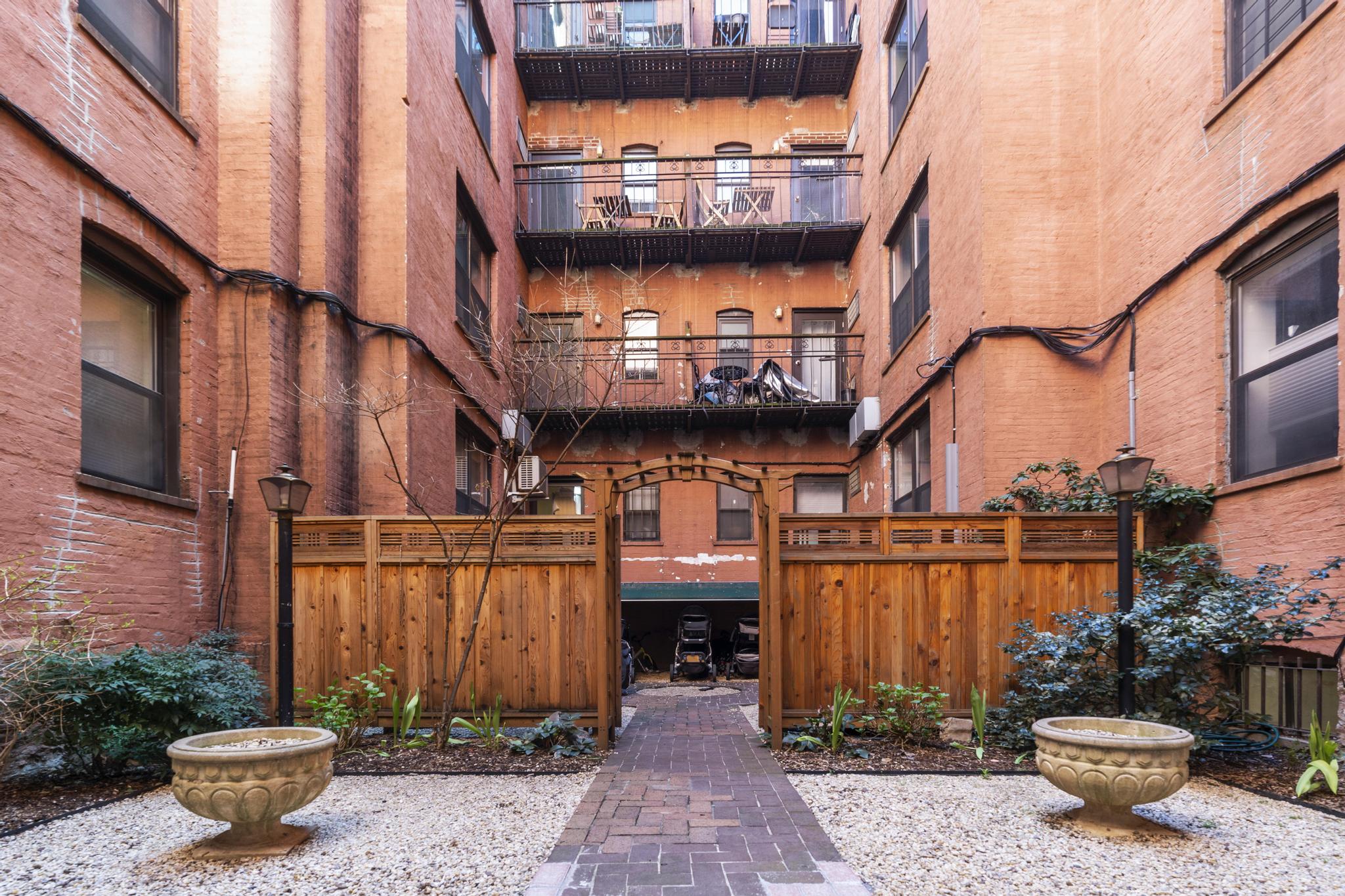 338 Prospect Place, Unit 2H Brooklyn, NY 11238 - Photo 8 of 12