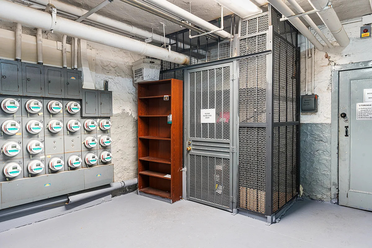 350 Cabrini Boulevard, Unit 3E Manhattan, NY 10040 - Photo 12 of 15 Gallery Image 12