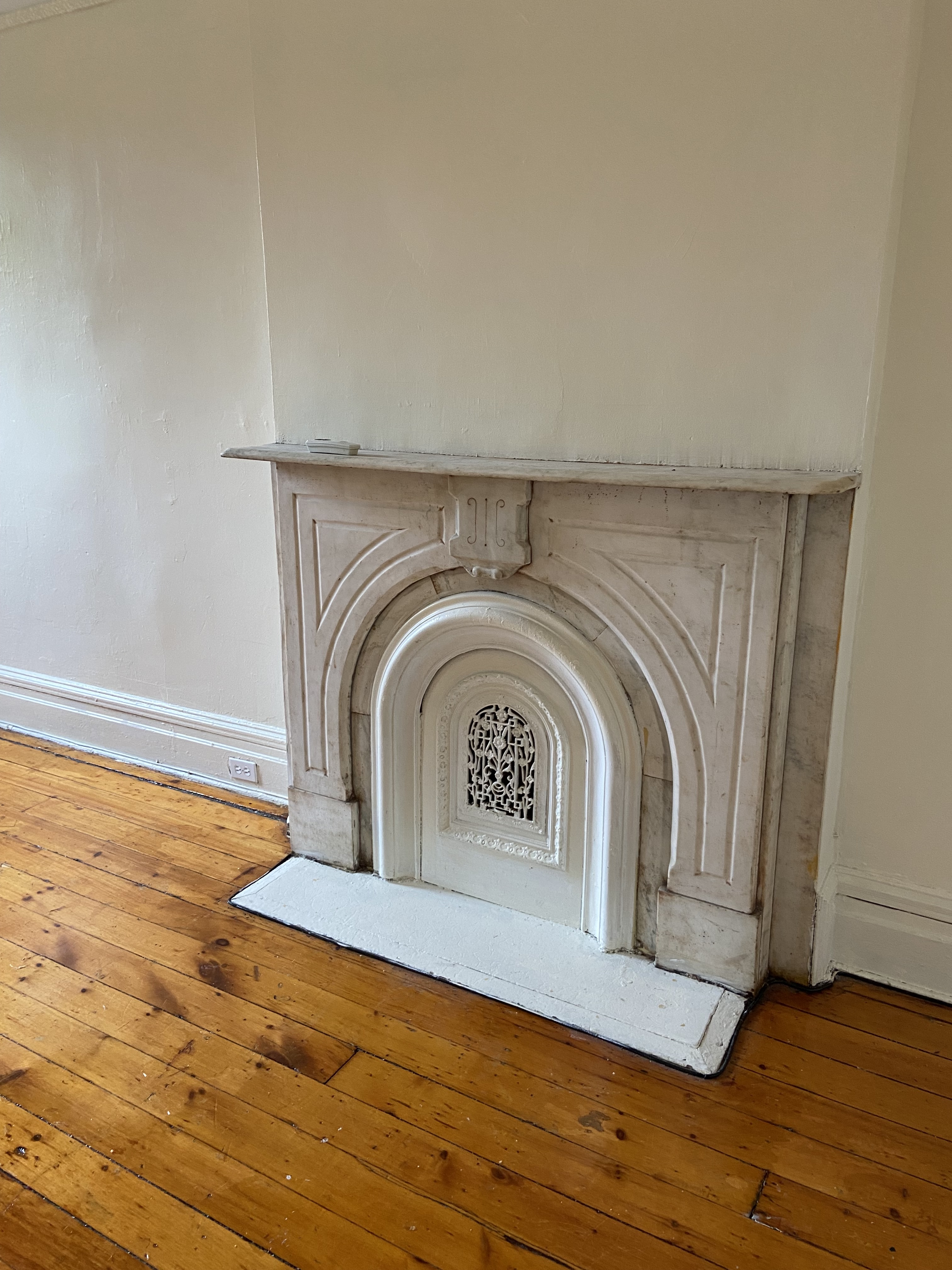 452 MacDonough Street, Unit 3 Brooklyn, NY 11233 - Photo 3 of 7 a view of entryway